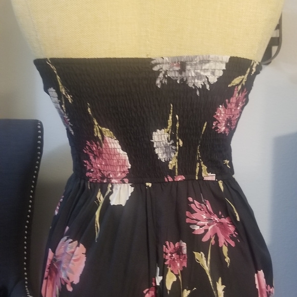 MAURICES floral strapless jumpsuit - Picture 4 of 11